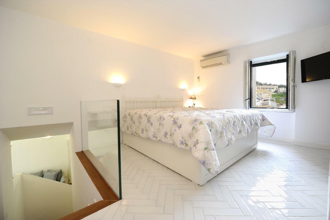Residenza Piccolomini Apartment Amalfi Bagian luar foto